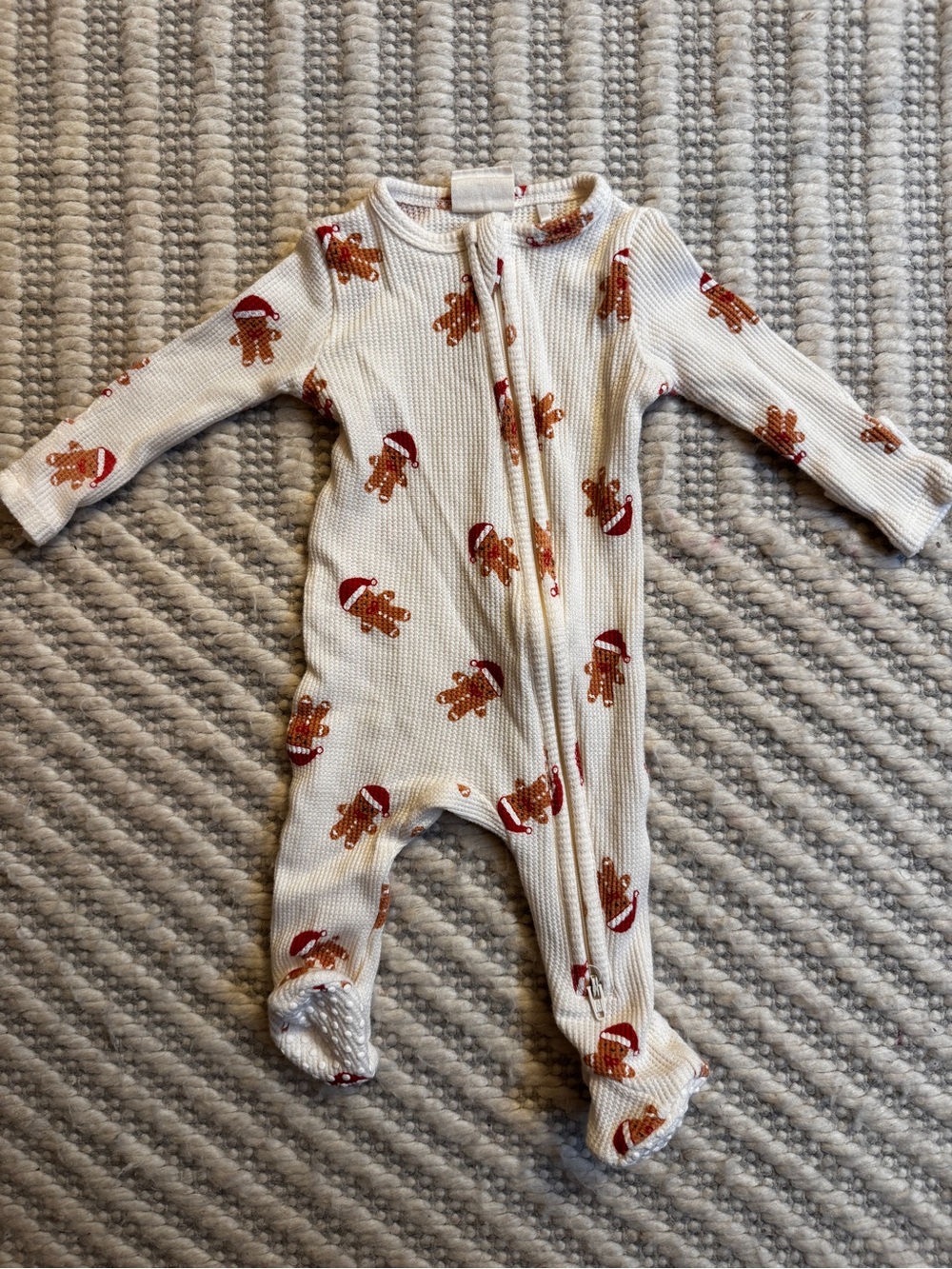 Cozy White Ribbed Footed One-Piece with Gingerbread Print for Kids